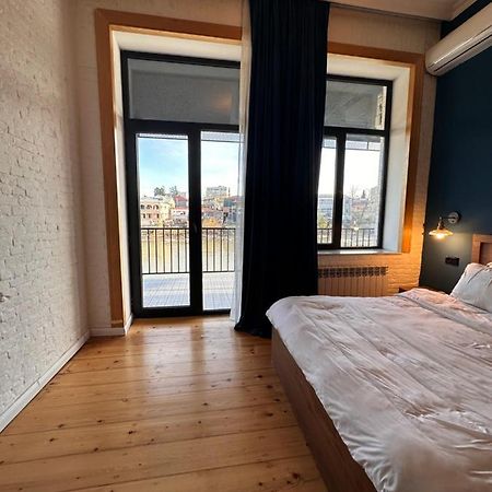 Apartment Riverside คูทายสิ ภายนอก รูปภาพ