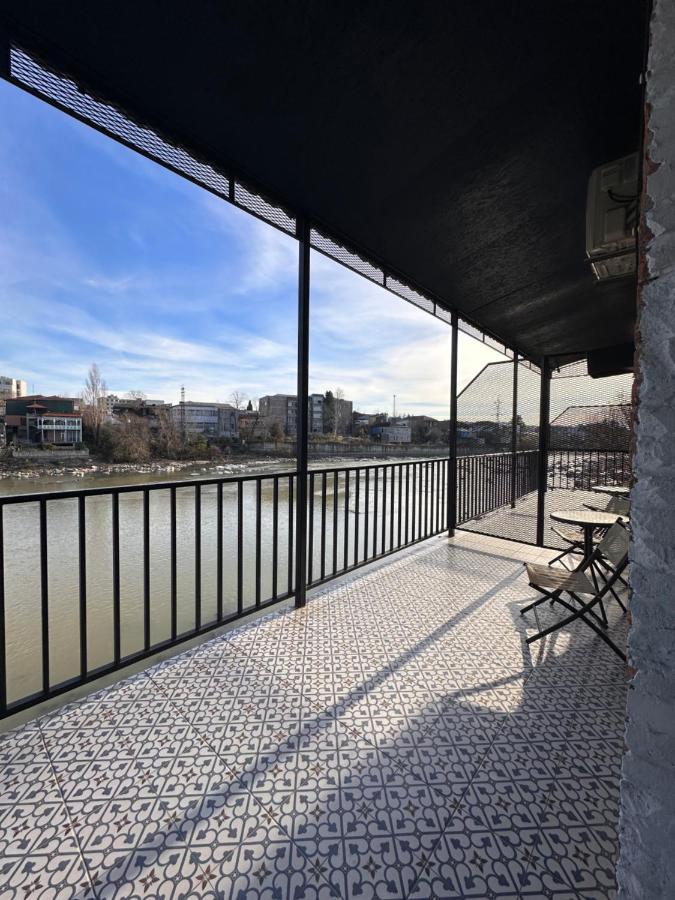Apartment Riverside คูทายสิ ภายนอก รูปภาพ